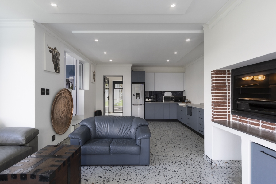 4 Bedroom Property for Sale in Helderrand Western Cape